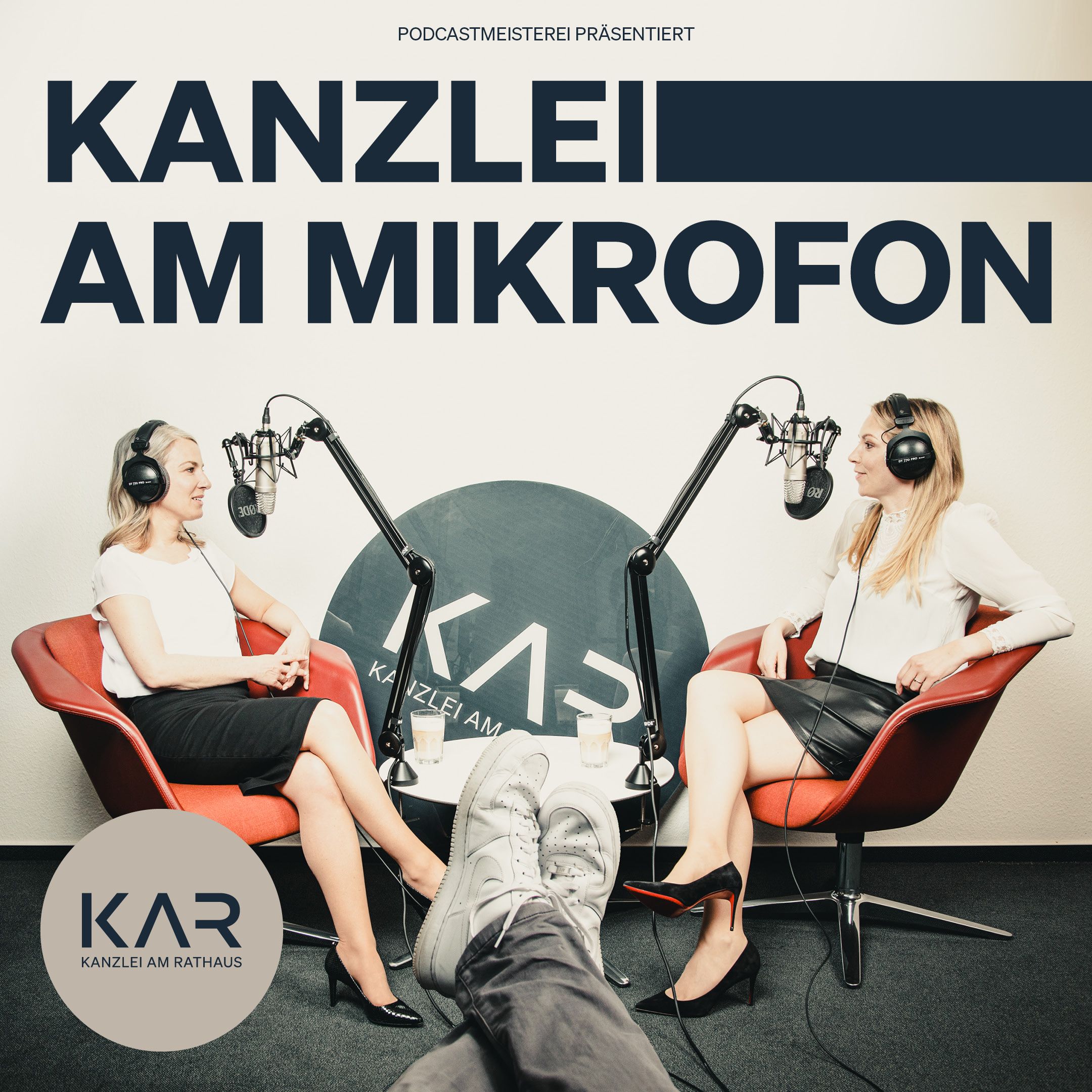 Podcast-Agentur Kanzlei am Mikrofon